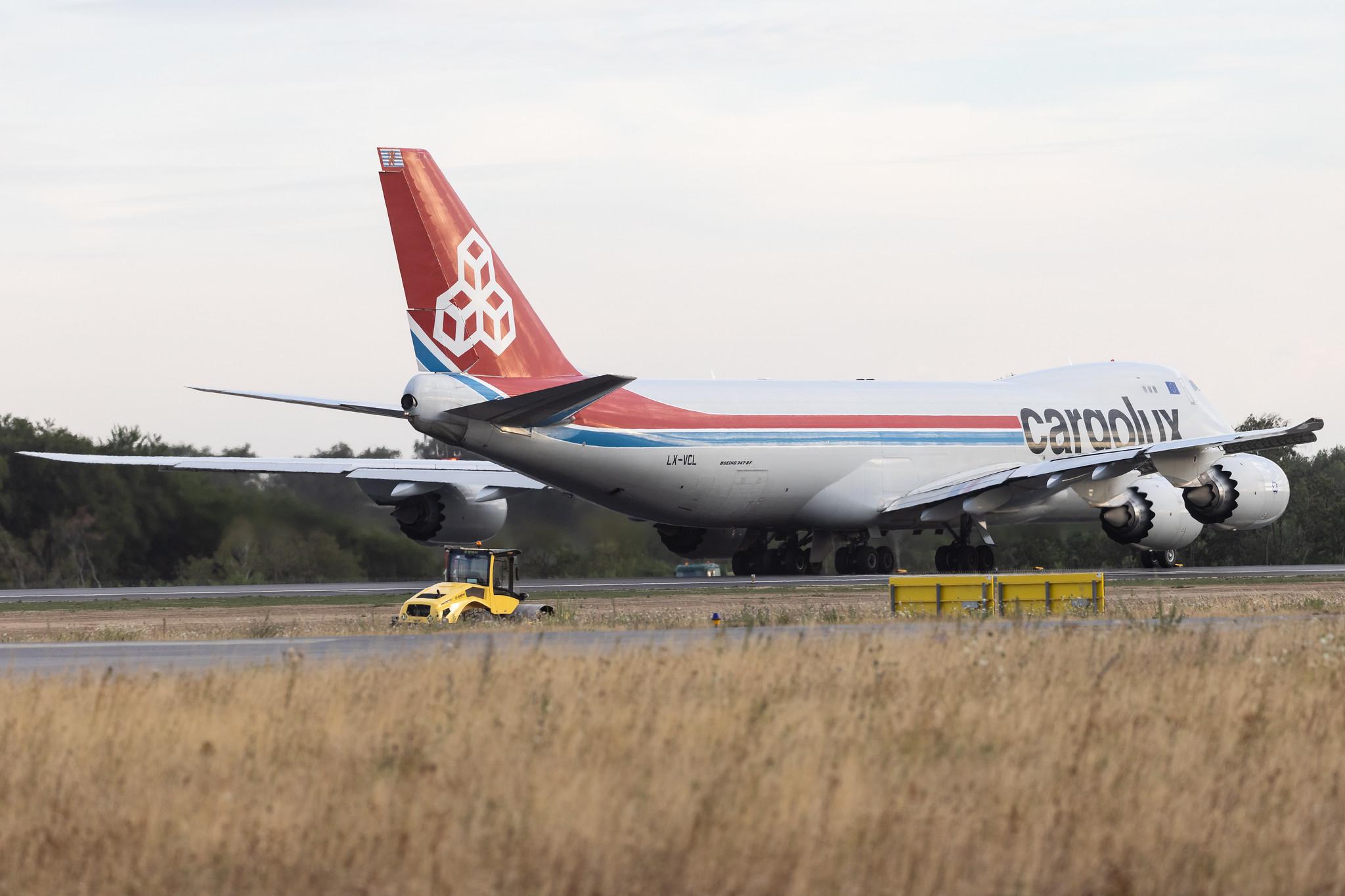 Luxembourg Findel Airport: Cargolux (CV / CLX) |  Boeing 747-8R7F B748 | LX-VCL | MSN 35823
