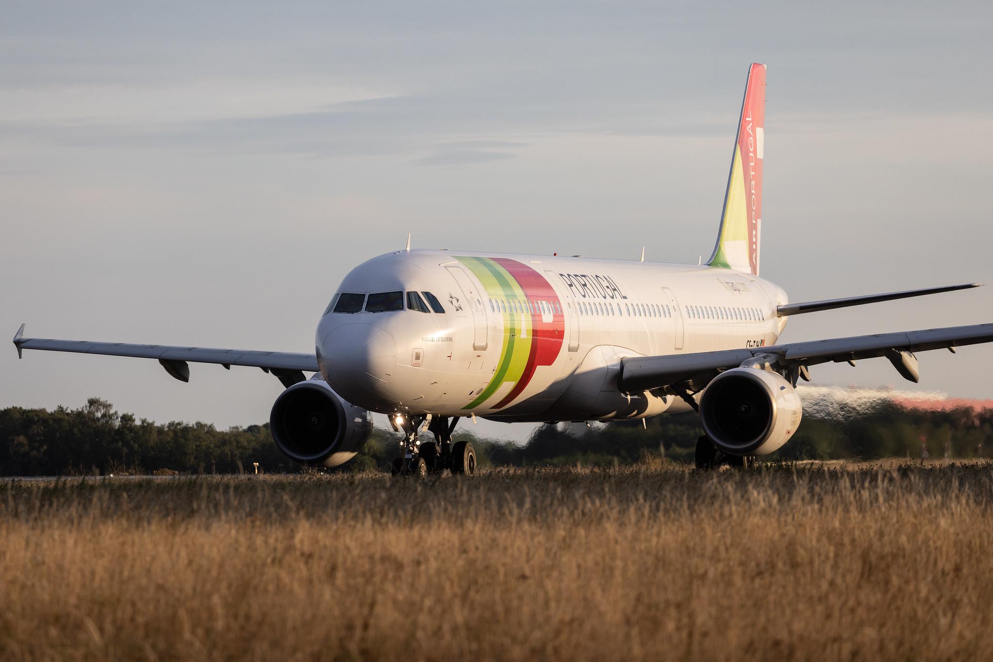 Luxembourg Findel Airport: TAP Air Portugal (TP / TAP) |  Airbus A321-211 A321 | CS-TJH | MSN 2270
