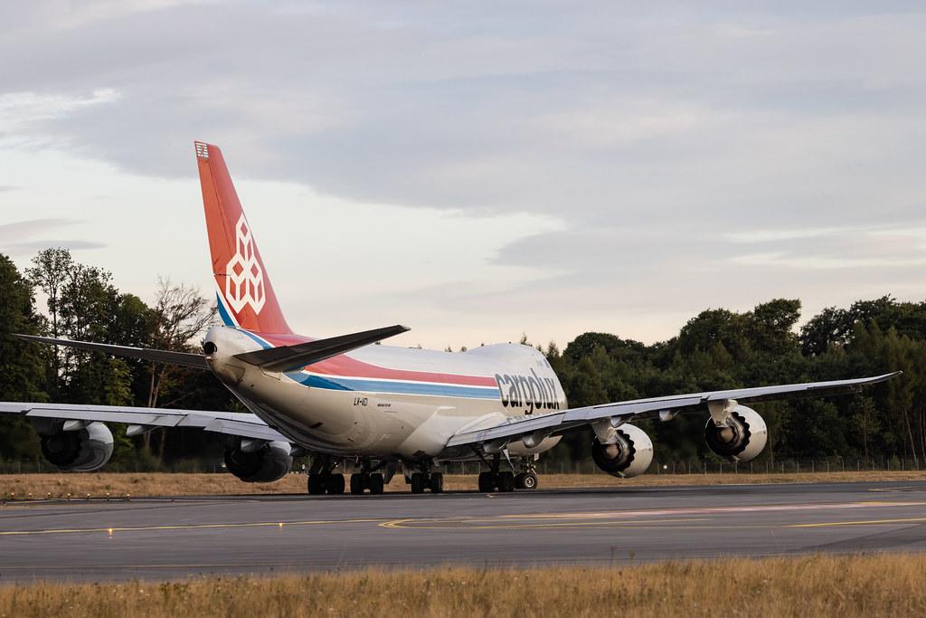 Luxembourg Findel Airport: Cargolux (CV / CLX) | Boeing 747-8R7F B748 | LX-VCI | MSN 35822