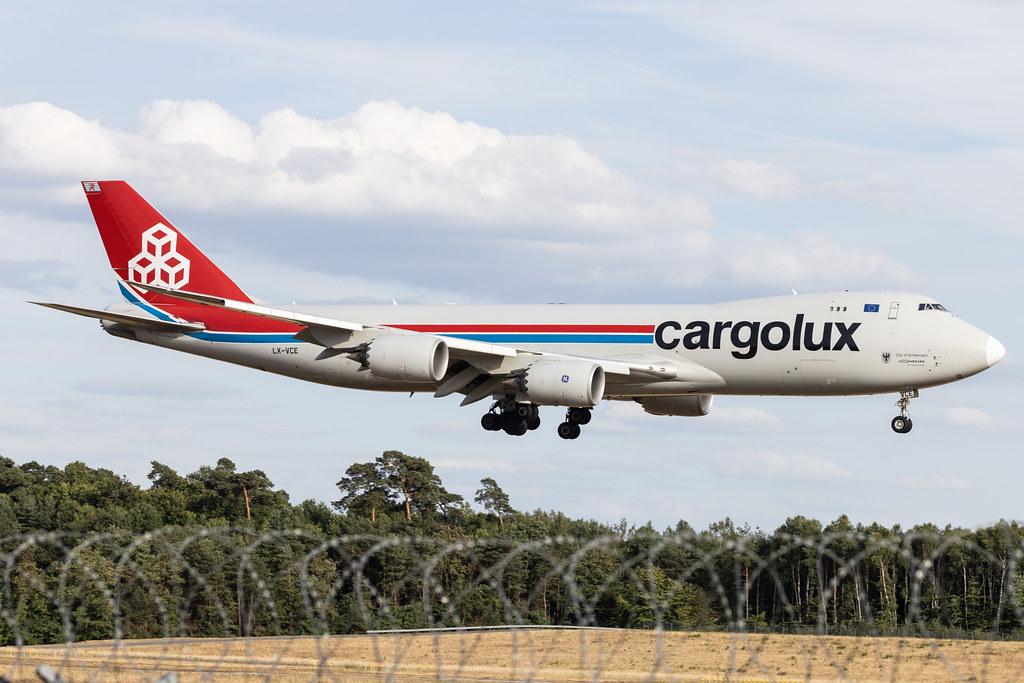 Luxembourg Findel Airport: Cargolux (CV / CLX) | Boeing 747-8R7F B748 | LX-VCE | MSN 35810