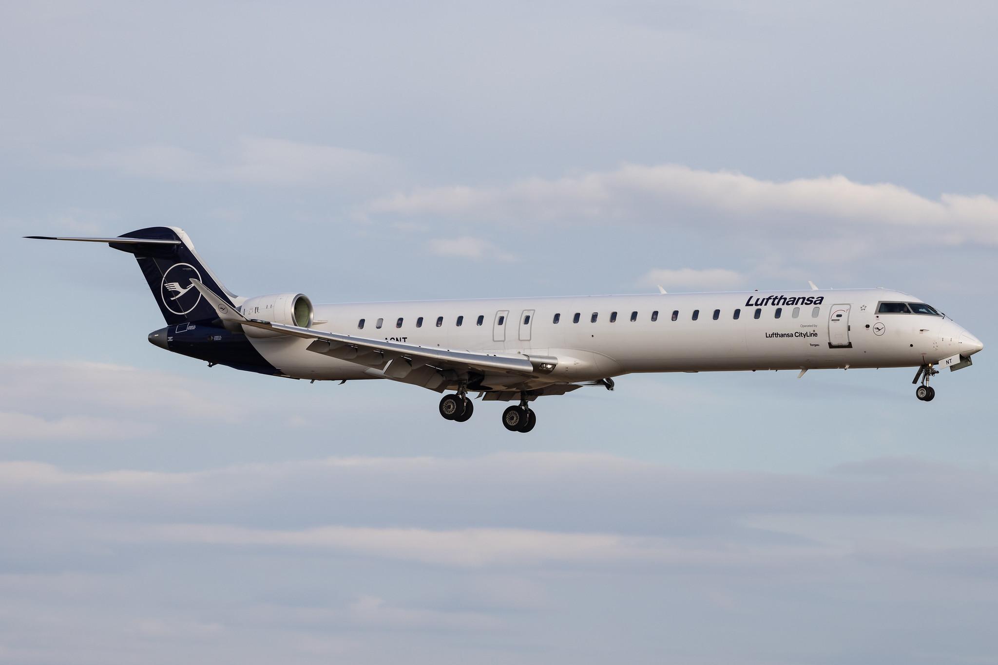 Luxembourg Findel Airport: Lufthansa (LH / DLH) | Operator: Lufthansa CityLine | Bombardier CRJ-900LR CRJ9 | D-ACNT | MSN 15264