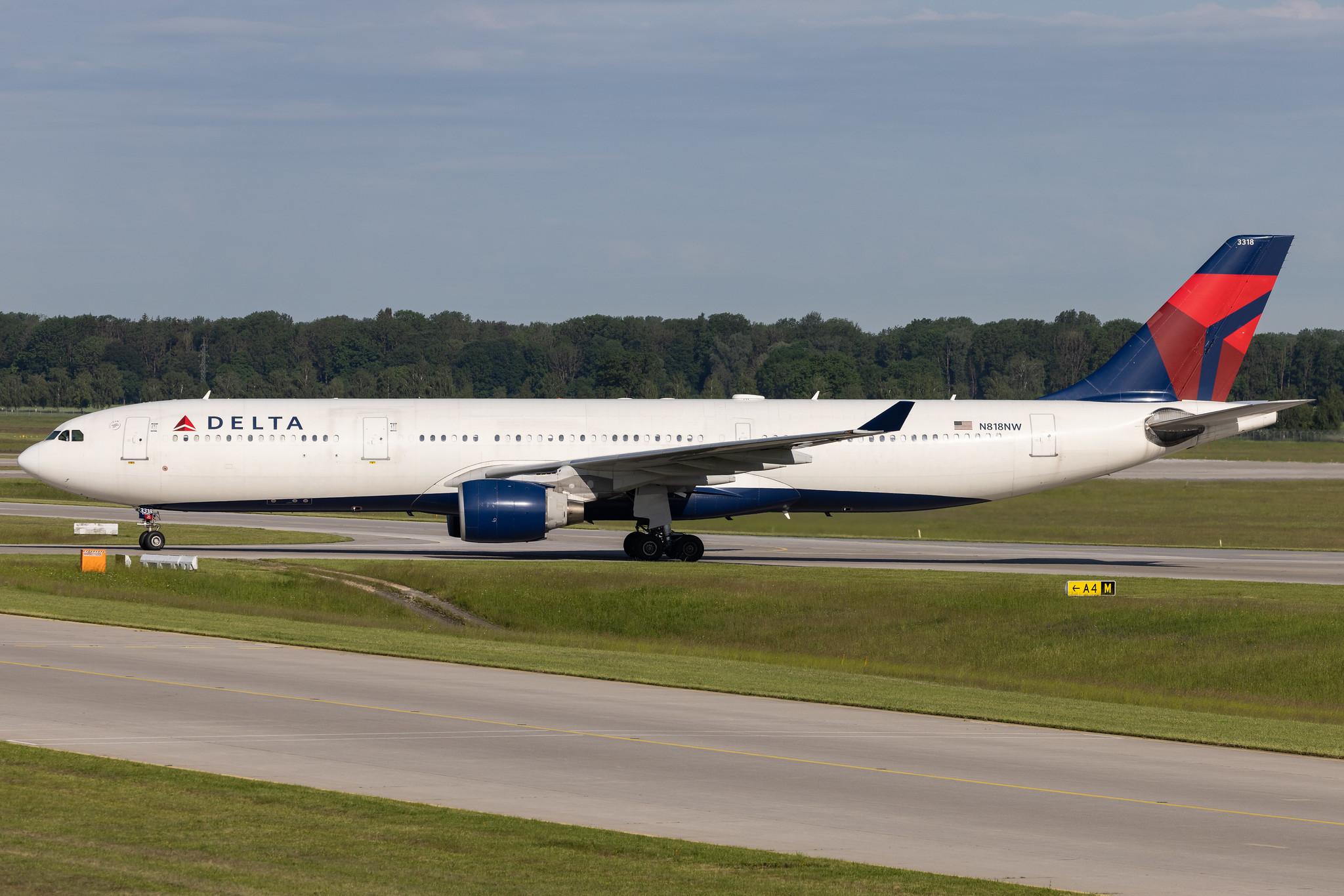Munich Airport: Delta Air Lines (DL / DAL) | Airbus A330-323 A333 | N818NW | MSN 0857