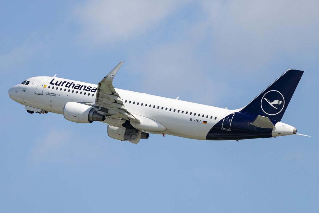 Munich Airport: Lufthansa (LH / DLH) | Airbus A320-214 A320 | D-AIWH | MSN 8911