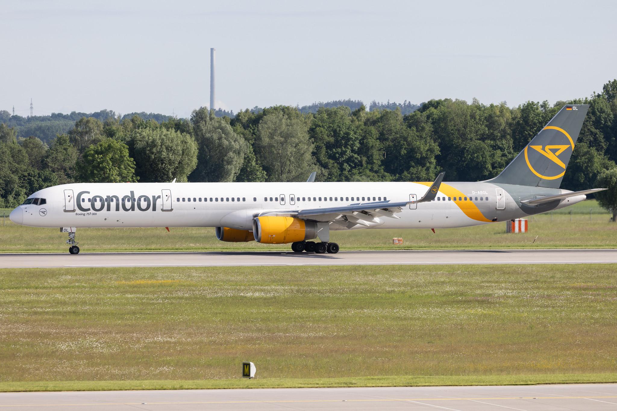 Munich Airport: Condor (DE / CFG) | Boeing 757-330 B753 | D-ABOL | MSN 29021