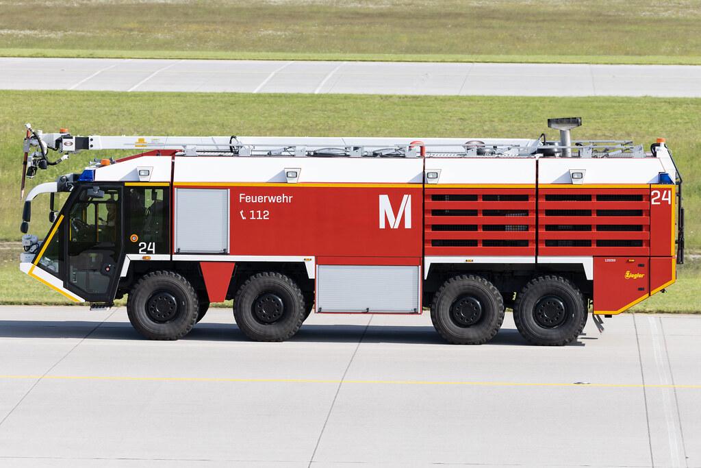 Munich Airport: Flughafen Feuerwehr München 24
