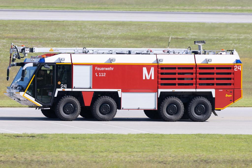 Munich Airport: Flughafen Feuerwehr München 24