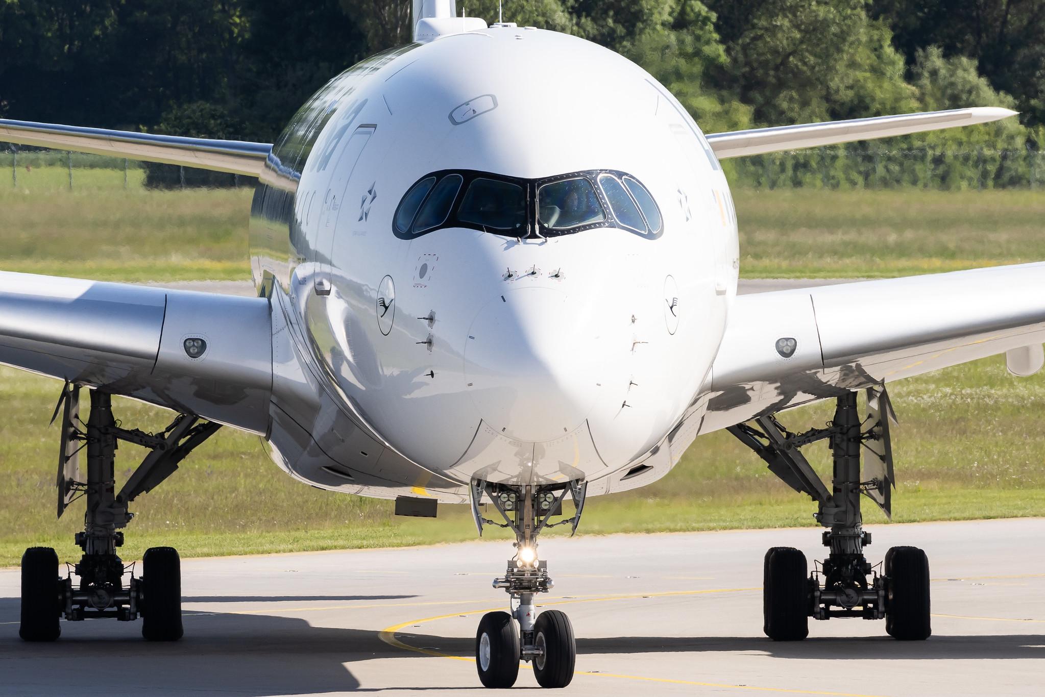 Munich Airport: Lufthansa (LH / DLH) | Airbus A350-941 A359 | D-AIXK | MSN 212