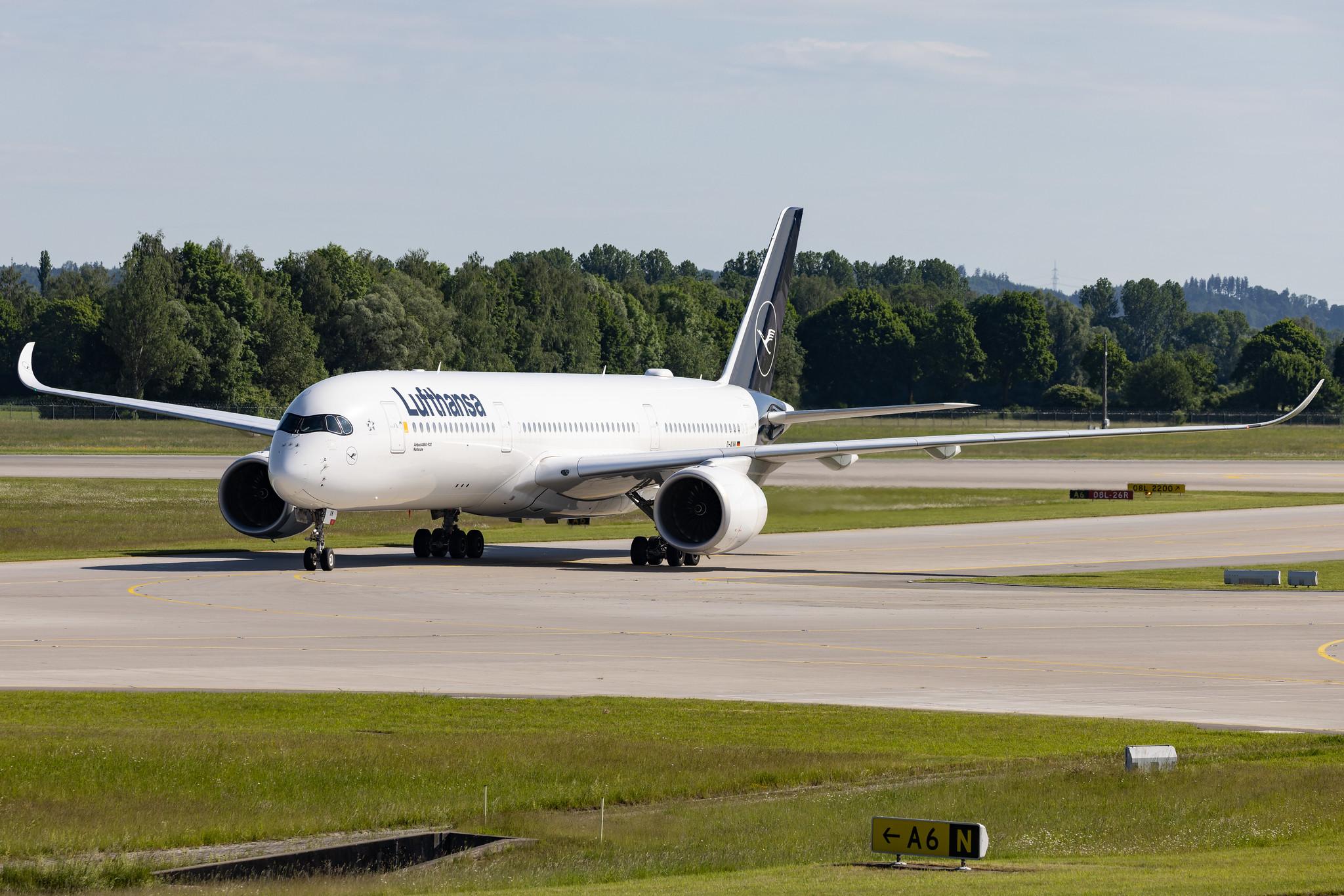 Munich Airport: Lufthansa (LH / DLH) | Airbus A350-941 A359 | D-AIXK | MSN 212