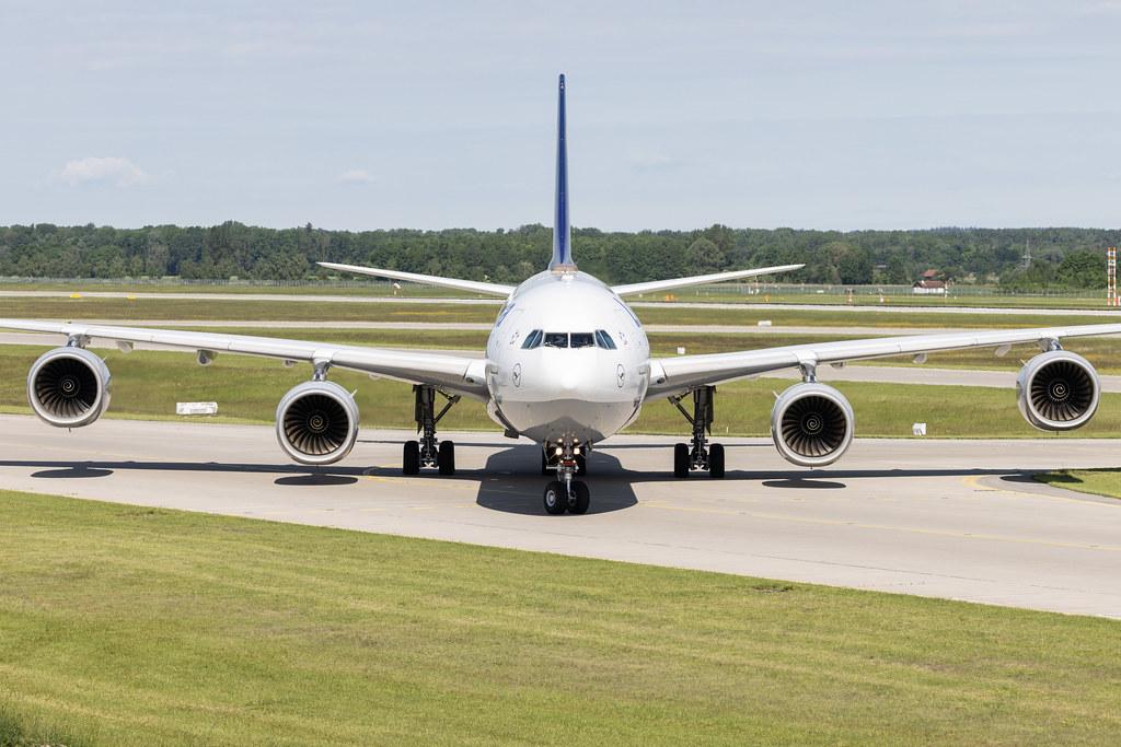Munich Airport: Lufthansa (LH / DLH) | Airbus A340-642 A346 | D-AIHU | MSN 0848