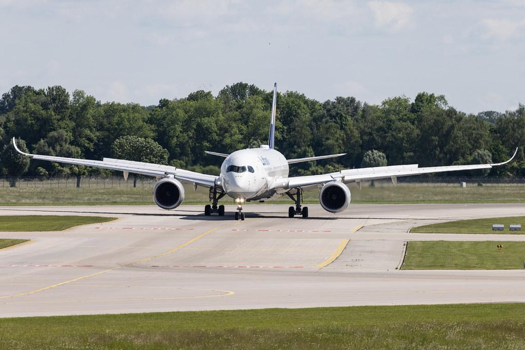 Munich Airport: Lufthansa (LH / DLH) | Airbus A350-941 A359 | D-AIXD | MSN 127