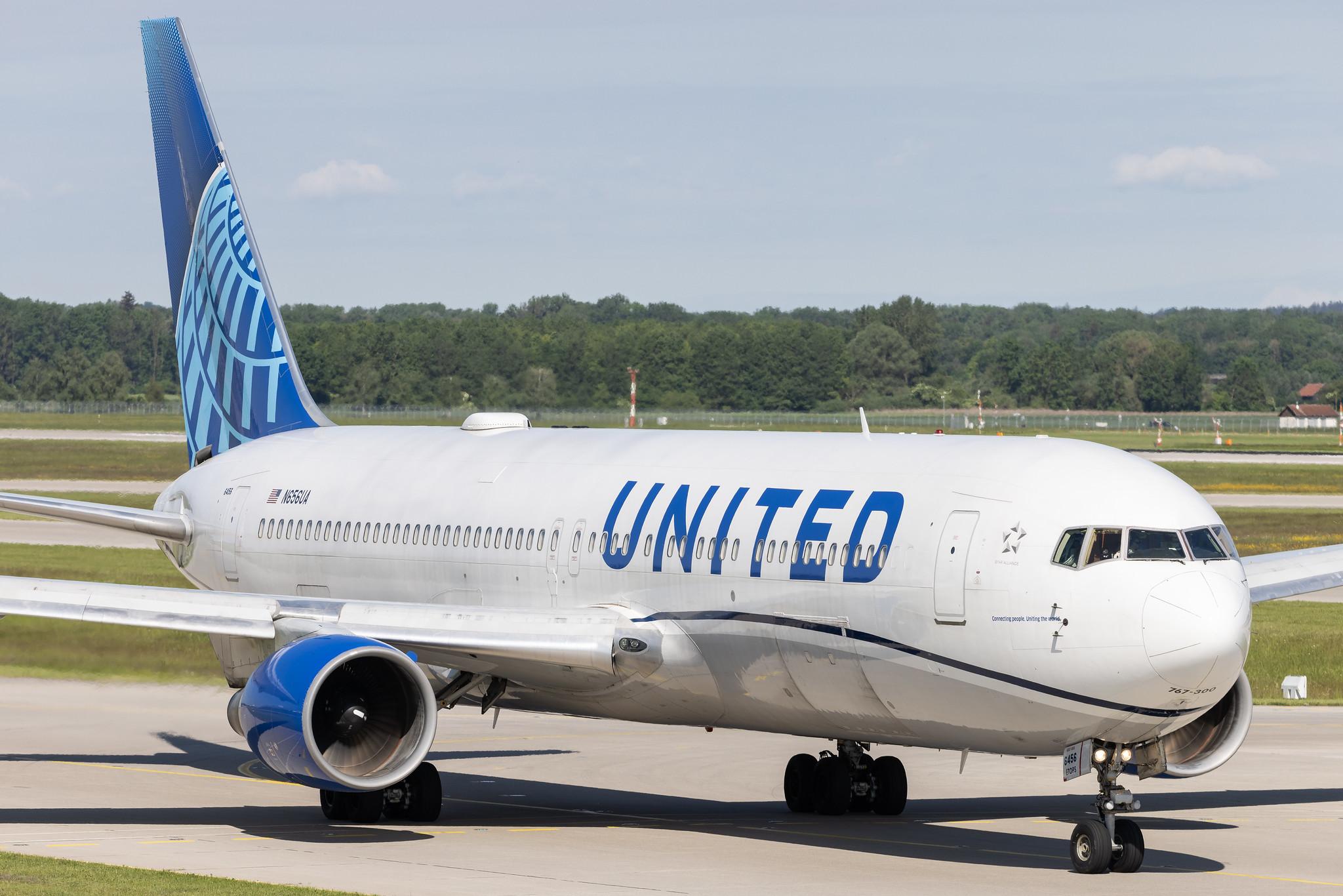 Munich Airport: United Airlines (UA / UAL) | Boeing 767-322(ER) B763 | N656UA | MSN 25394