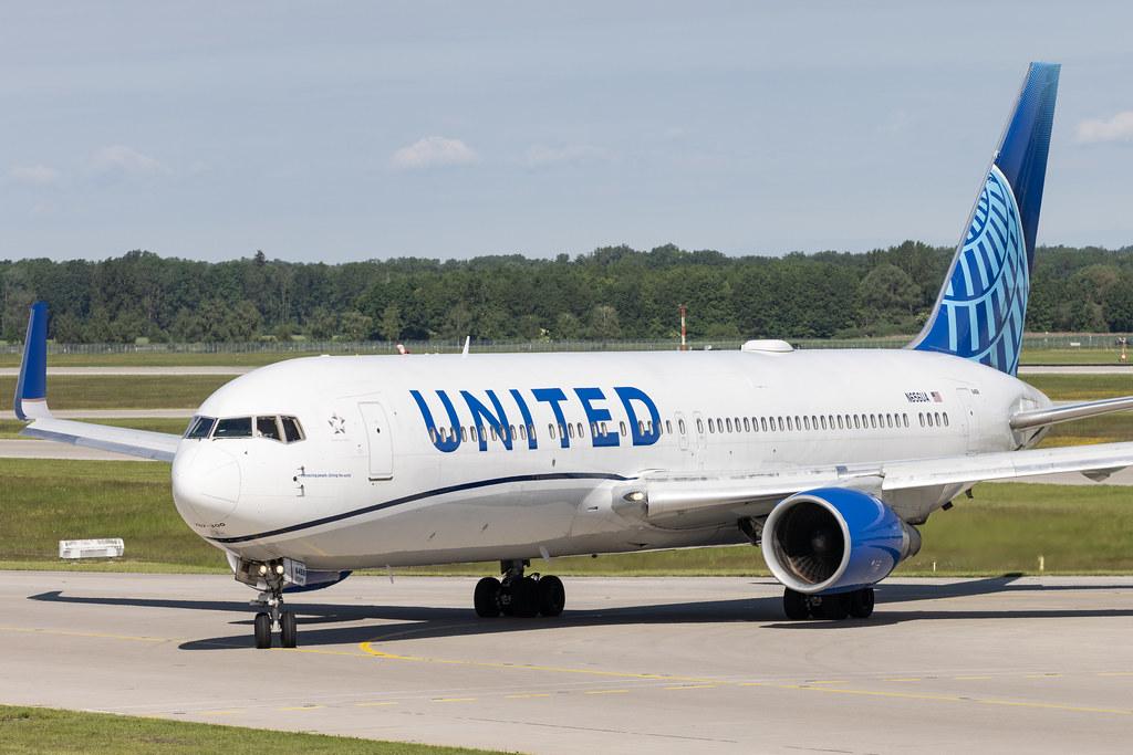 Munich Airport: United Airlines (UA / UAL) | Boeing 767-322(ER) B763 | N656UA | MSN 25394