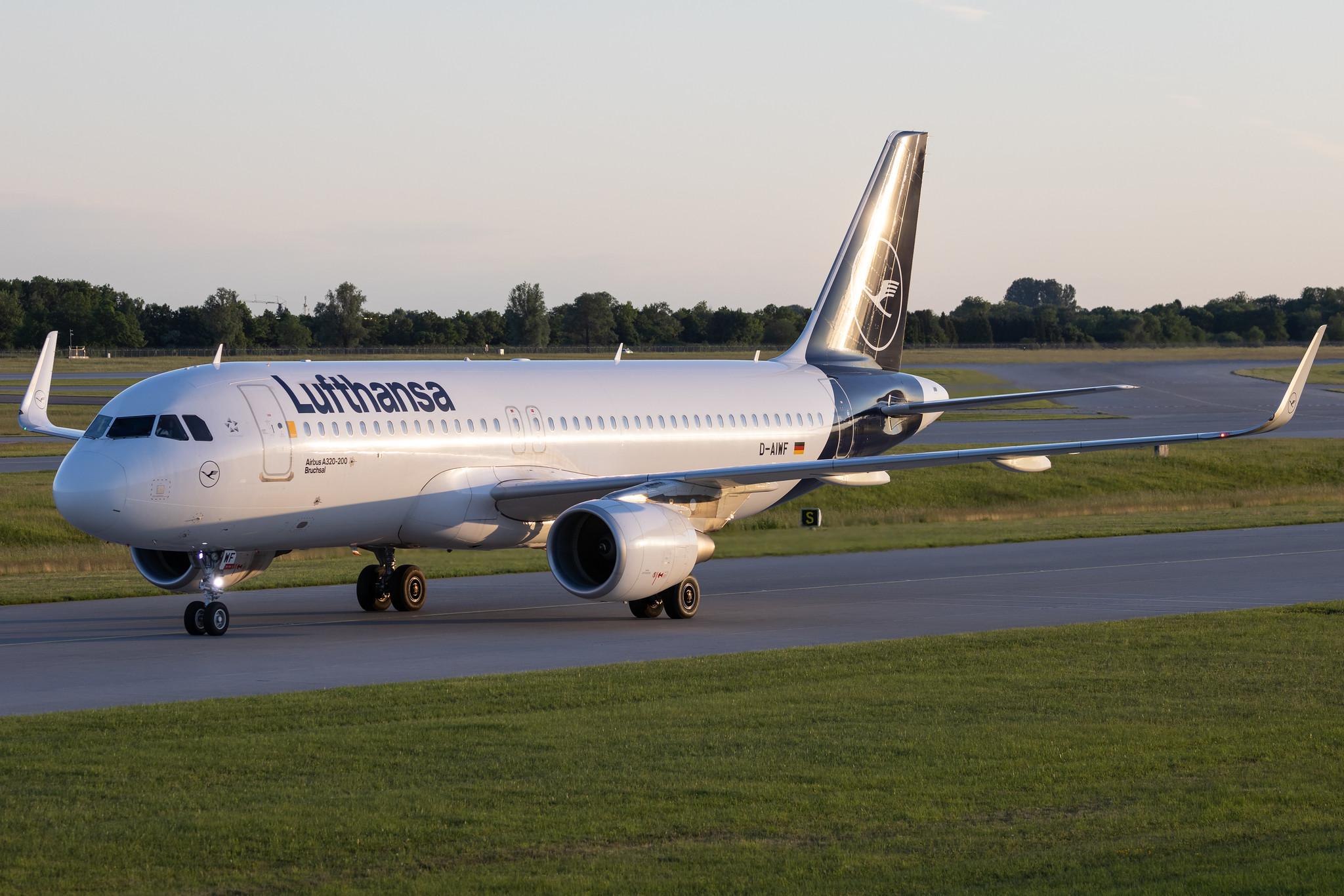 Munich Airport: Lufthansa (LH / DLH) | Airbus A320-214 A320 | D-AIWF | MSN 8853