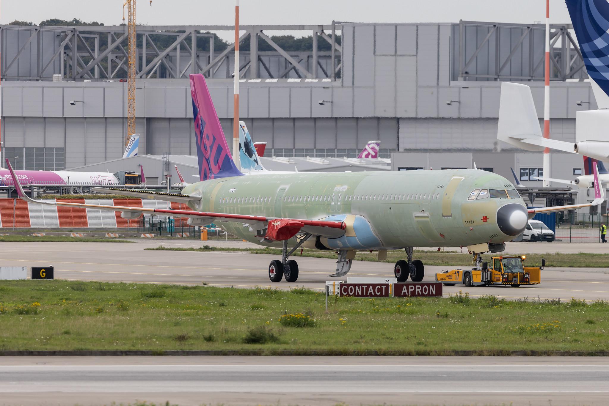 Hamburg Finkenwerder: Wizz Air Abu Dhabi (5W / WAZ) | Airbus A321-271NX A21N | D- | A6- | MSN 11121