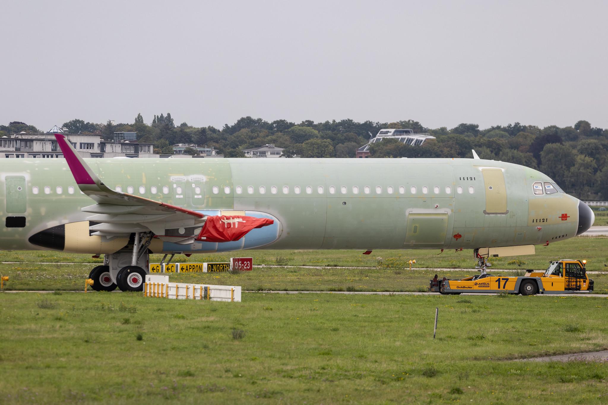 Hamburg Finkenwerder: Wizz Air Abu Dhabi (5W / WAZ) | Airbus A321-271NX A21N | D- | A6- | MSN 11121