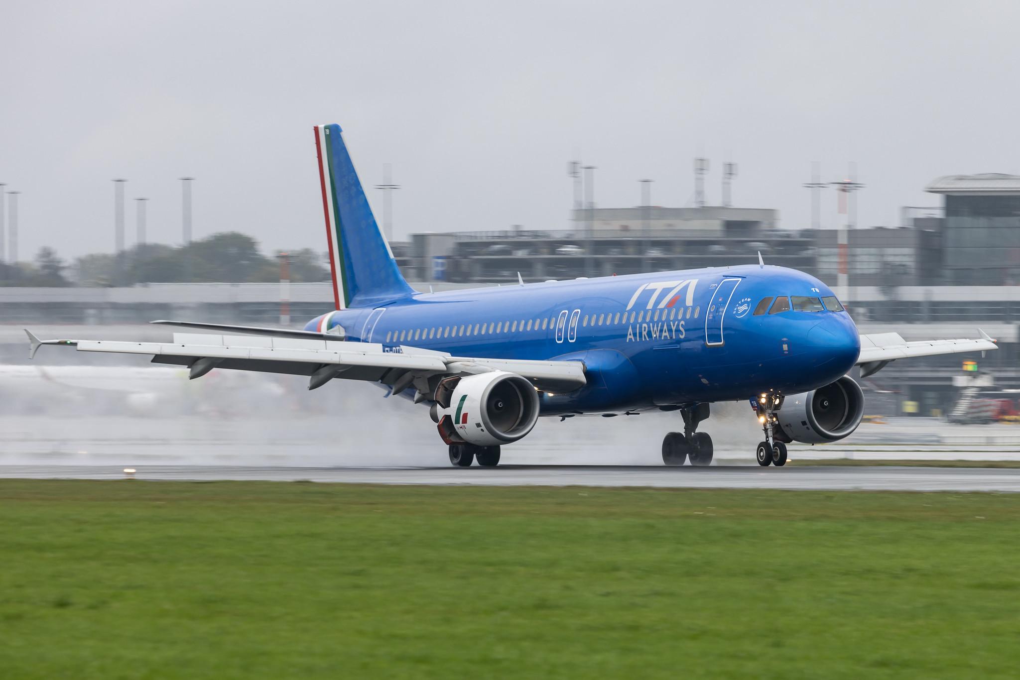 Hamburg Airport: ITA Airways (AZ / ITY) | Operator: Italia Trasporto Aereo | Airbus A320-216 A320 | EI-DTB | MSN 03815