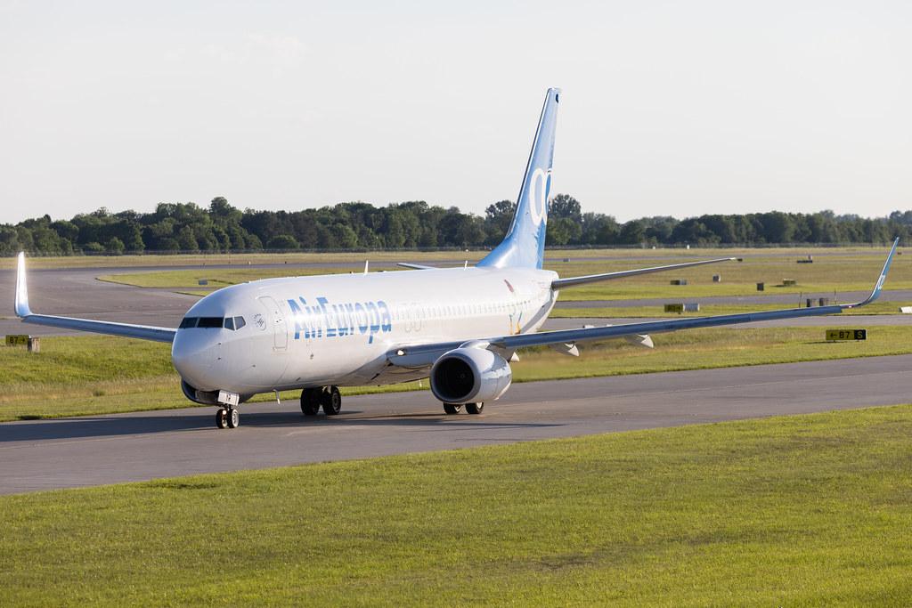 Munich Airport: Air Europa (UX / AEA) | Livery: Panama Sticker | Boeing 737-85P B738 | EC-LYR | MSN 36595