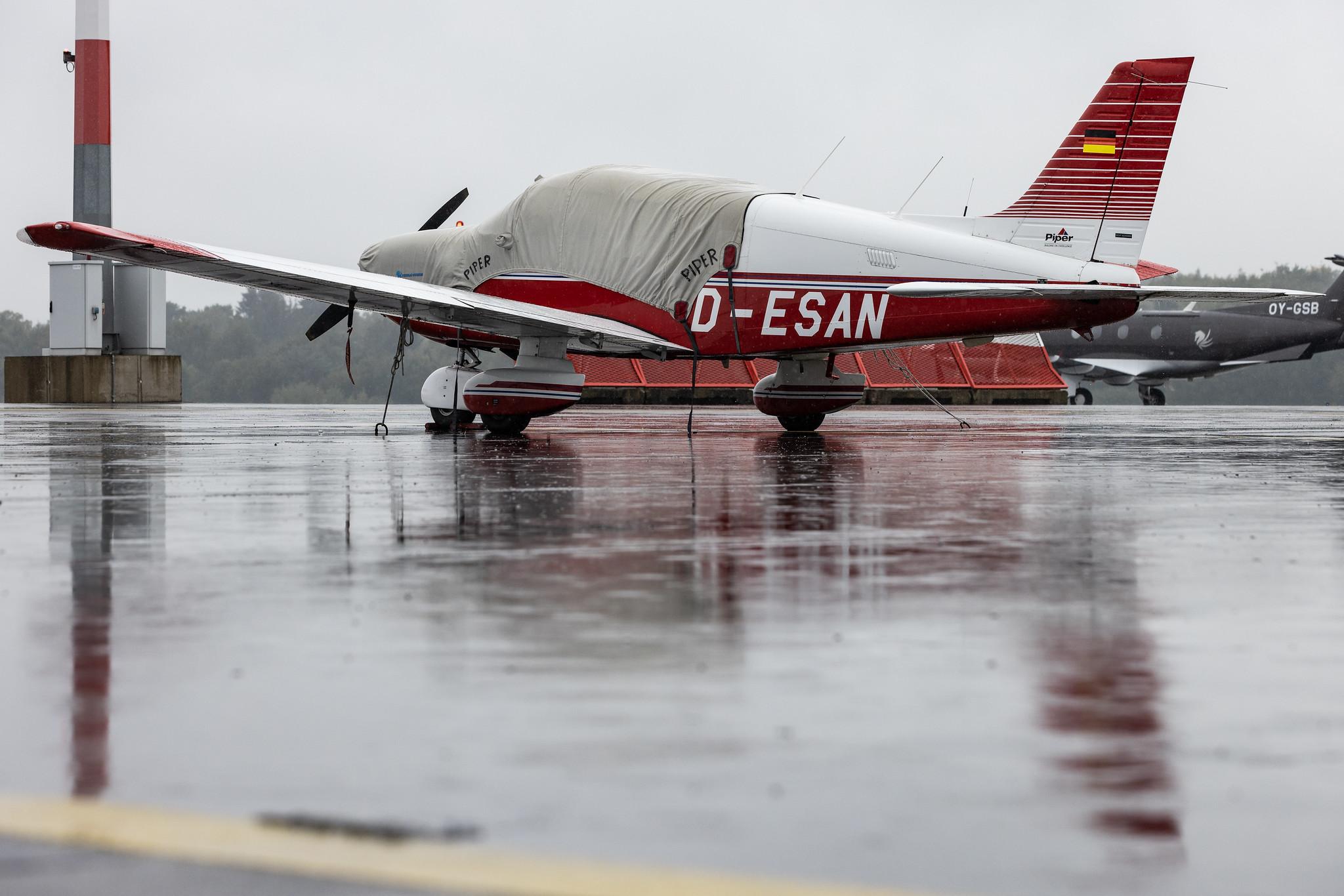 Hamburg Airport: Private Owner | Piper PA-28-181 Archer III P28R | D-ESAN | MSN 2843028