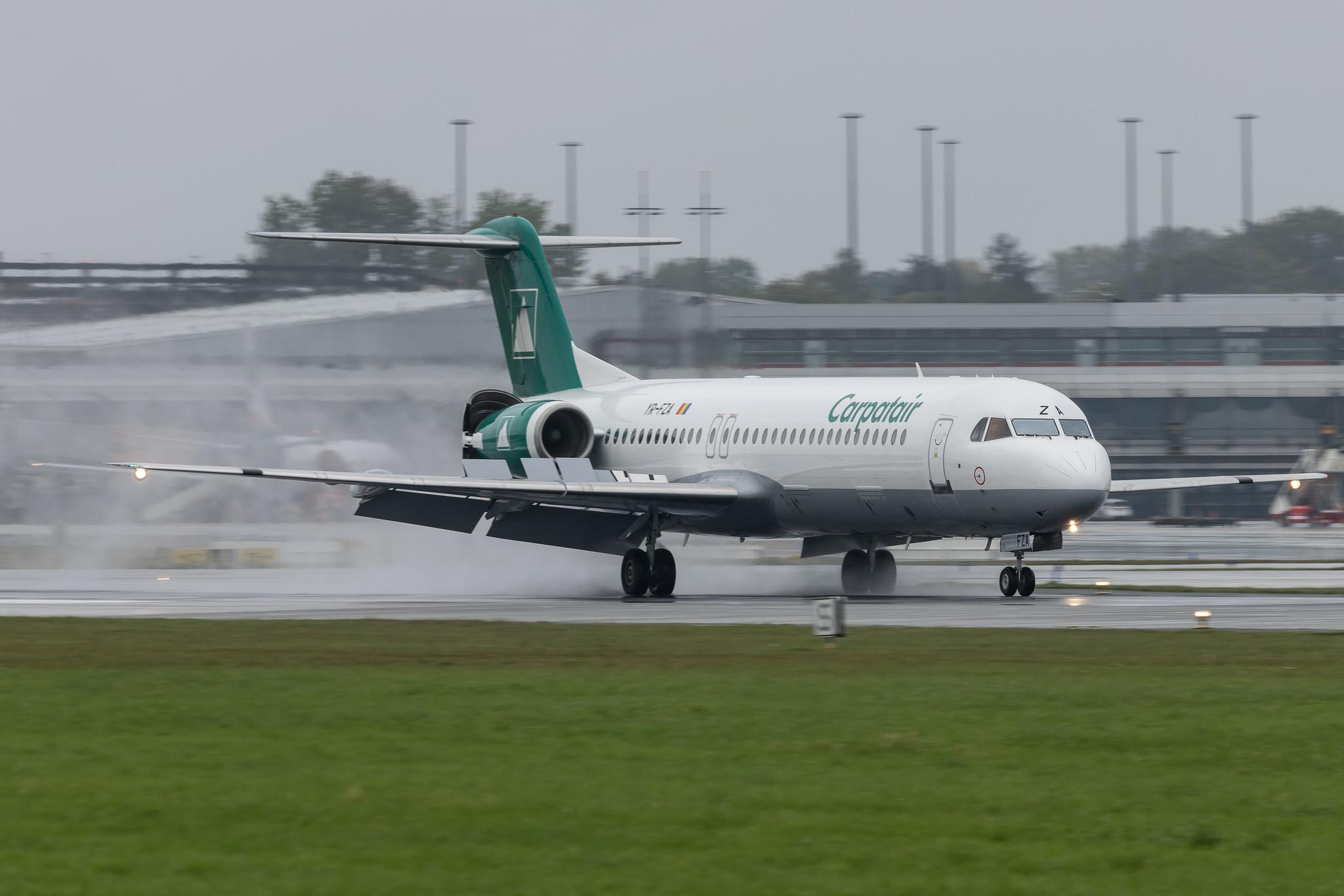Hamburg Airport: Carpatair (V3 / KRP) | Fokker 100 F100 | YR-FZA | MSN 11395