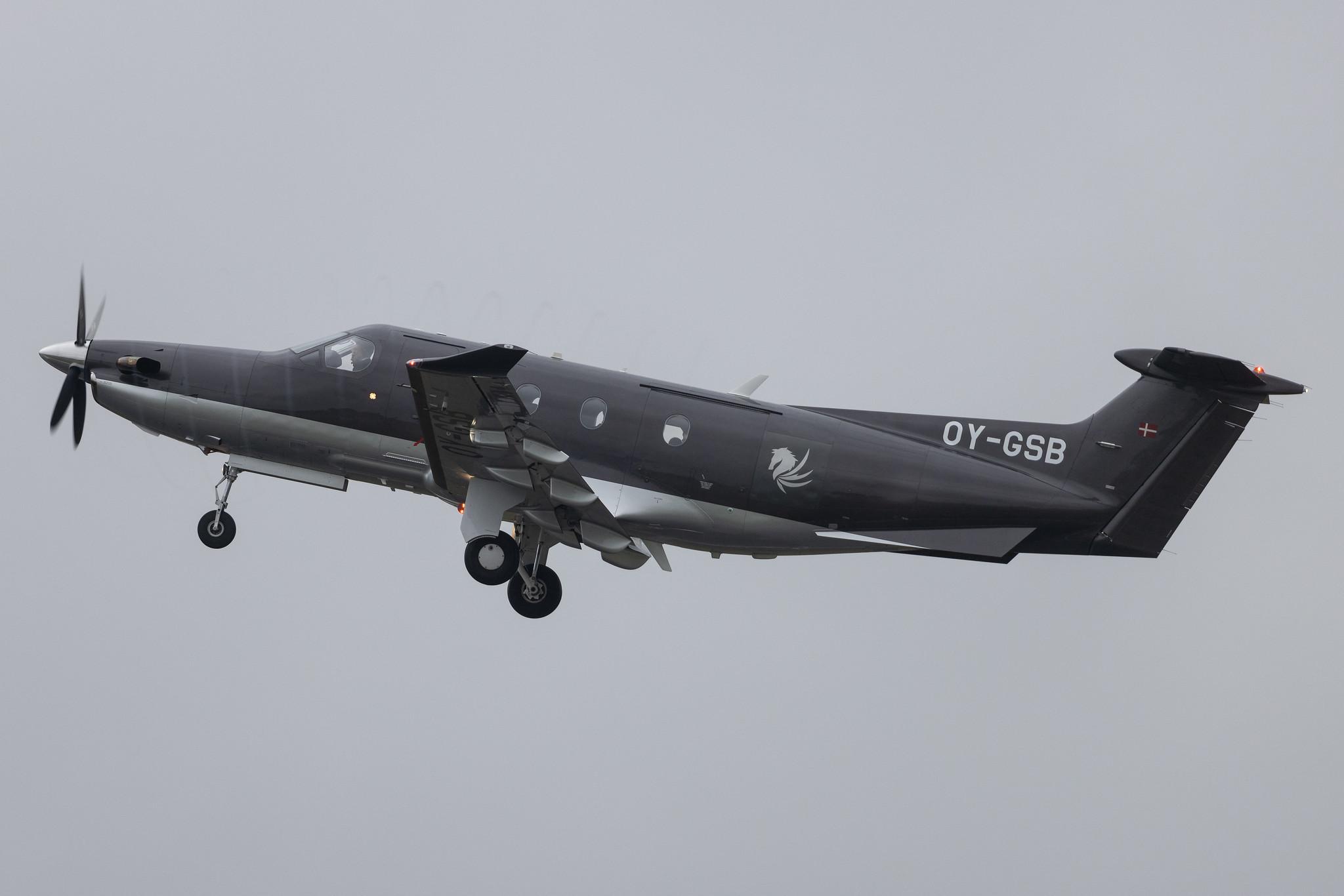 Hamburg Airport: Flexflight (W2 / FXT) | Pilatus PC-12/47 PC12 | OY-GSB | MSN 778