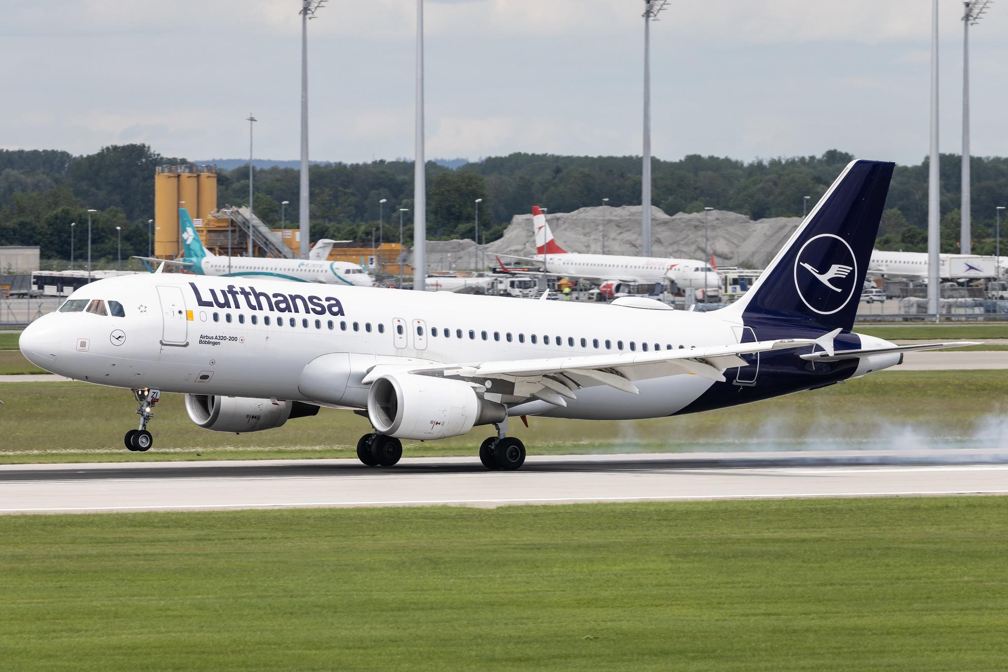 Munich Airport: Lufthansa (LH / DLH) | Airbus A320-214 A320 | D-AIZI | MSN 4398