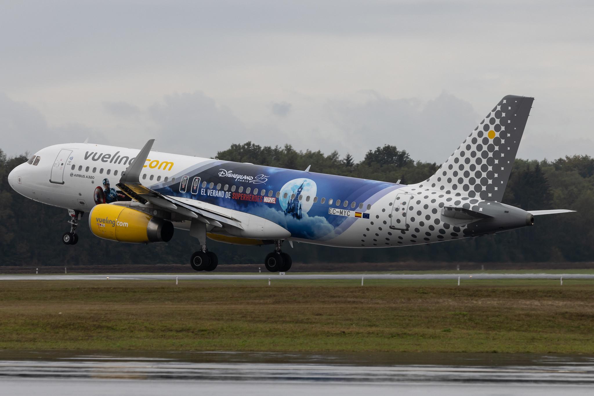 Hamburg Airport: Vueling (VY / VLG) | Livery: Disneyland Paris Livery | Airbus A320-232 A320 | EC-MYC | MSN 8238
