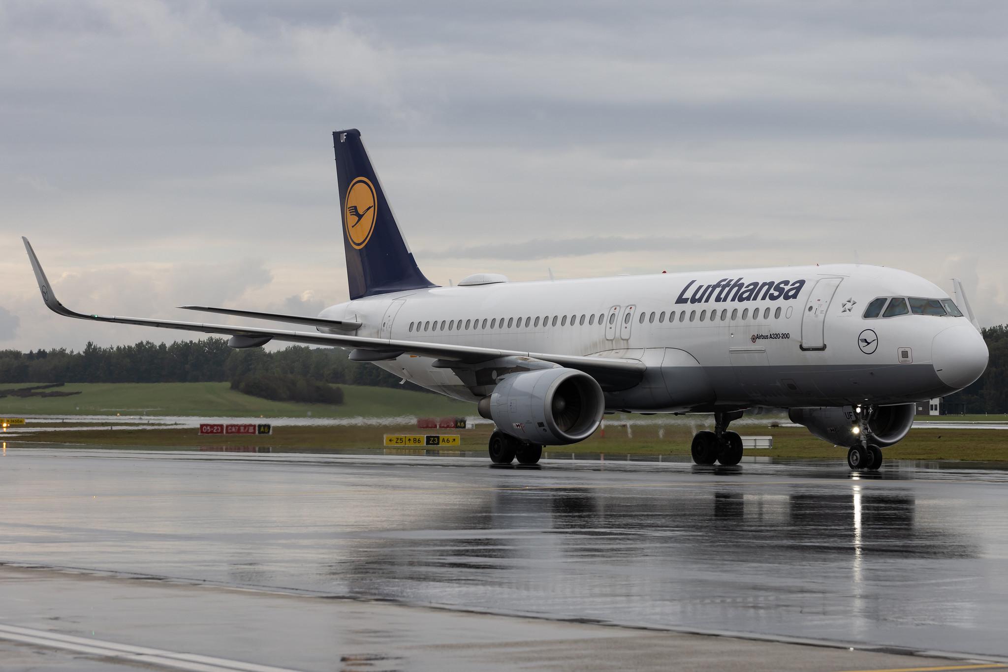 Hamburg Airport: Lufthansa (LH / DLH) | Airbus A320-214 A320 | D-AIUF | MSN 6141
