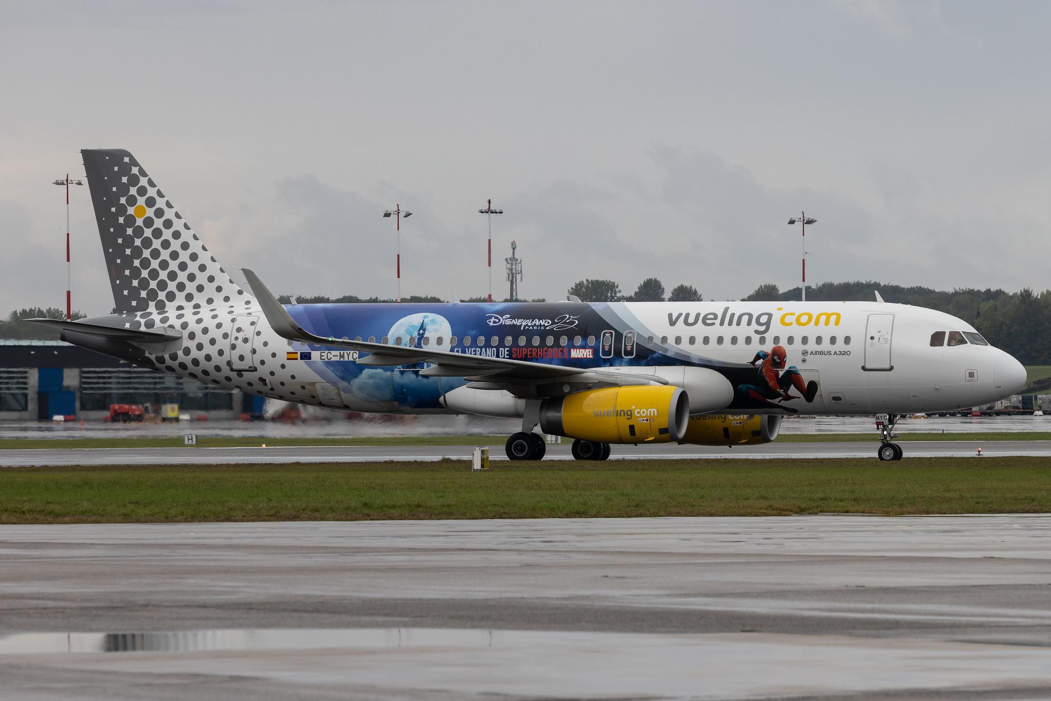 Hamburg Airport: Vueling (VY / VLG) | Livery: Disneyland Paris Livery | Airbus A320-232 A320 | EC-MYC | MSN 8238