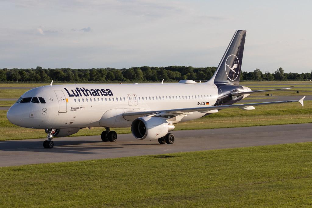 Munich Airport: Lufthansa (LH / DLH) | Airbus A320-214 A320 | D-AIZE | MSN 4261