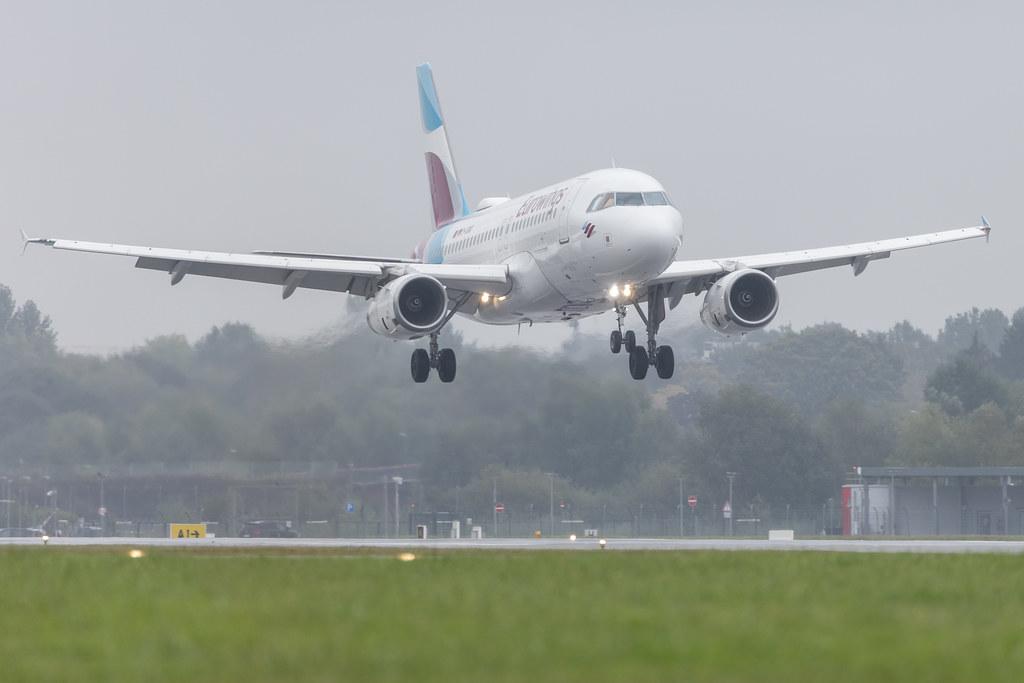 Hamburg Airport: Eurowings (EW / EWG) | Airbus A319-132 A319 | D-AGWD | MSN 3011