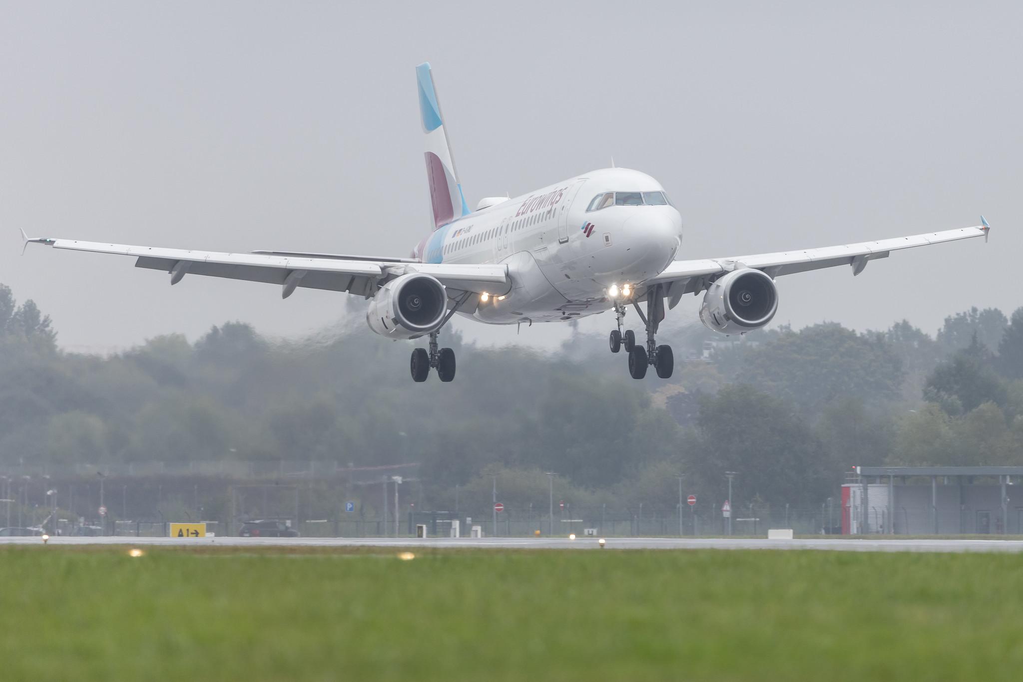 Hamburg Airport: Eurowings (EW / EWG) | Airbus A319-132 A319 | D-AGWD | MSN 3011