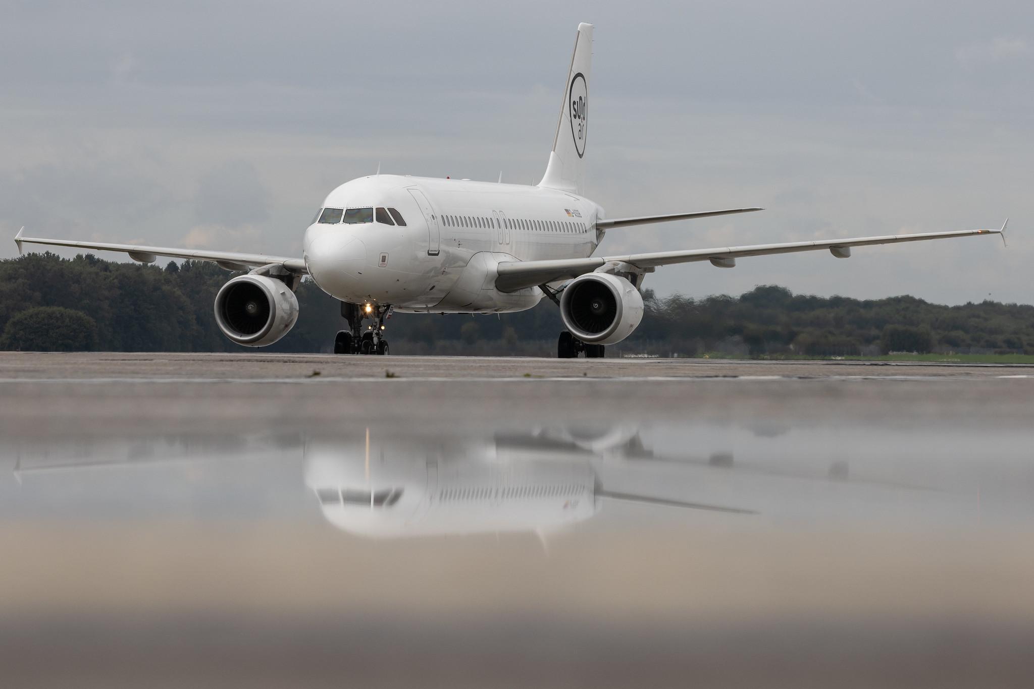 Hamburg Airport: Sundair (SR / SDR) | Airbus A319-112 A319 | D-ASSB | MSN 04663