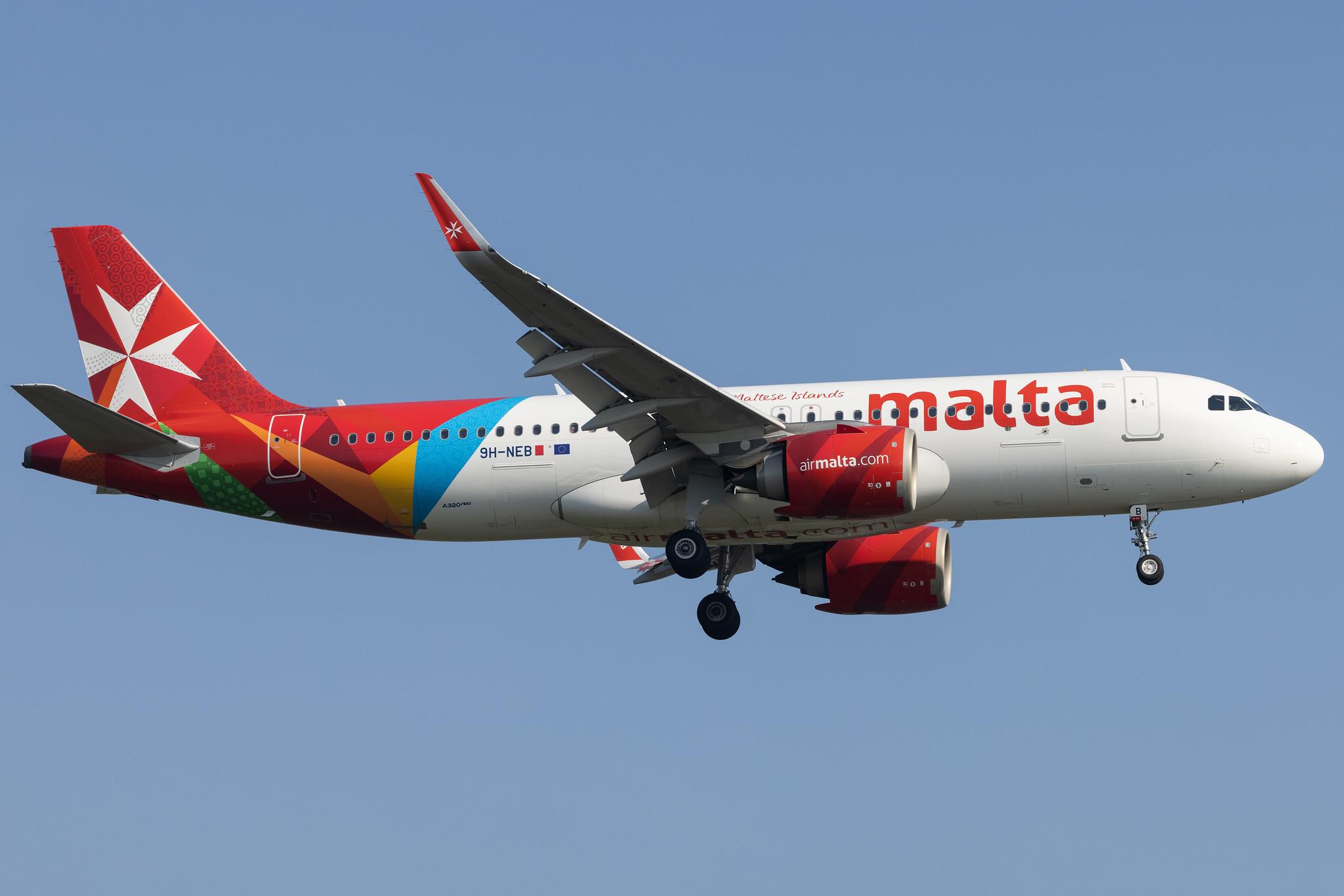 London Heathrow: Air Malta (KM / AMC) |  Airbus A320-251N A20N | 9H-NEB | MSN 8940