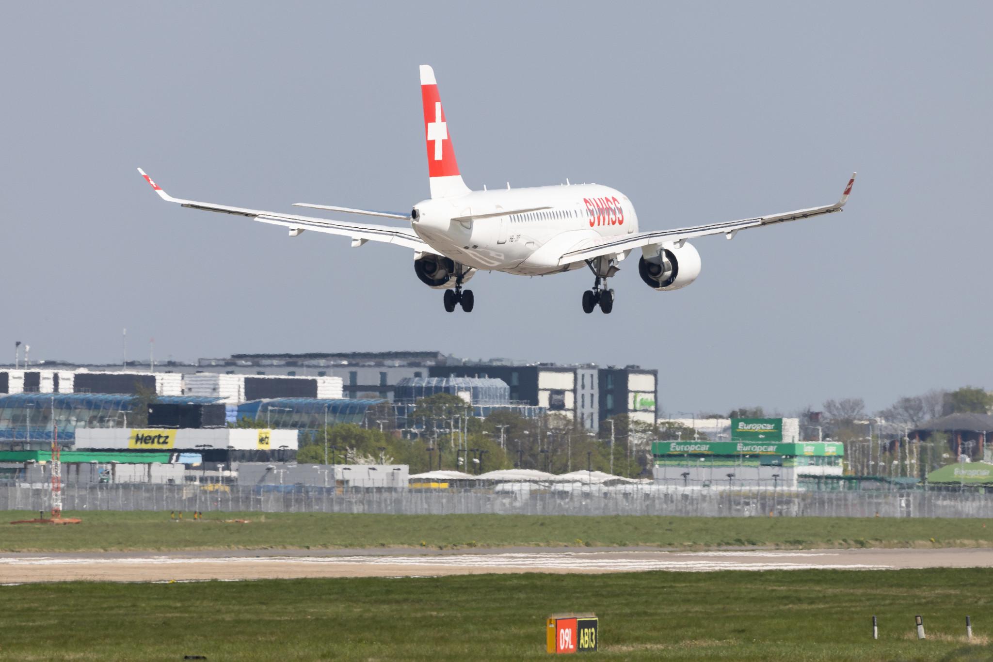 London Heathrow: Swiss (LX / SWR) |  Airbus A220-100 BCS1 | HB-JBF | MSN 50015