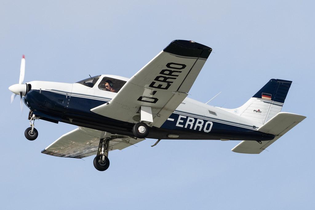 Hamburg Finkenwerder: Airbus HFB Motorfluggruppe | Piper PA28R-201 Arrow P28R | D-ERRO | MSN 2844005