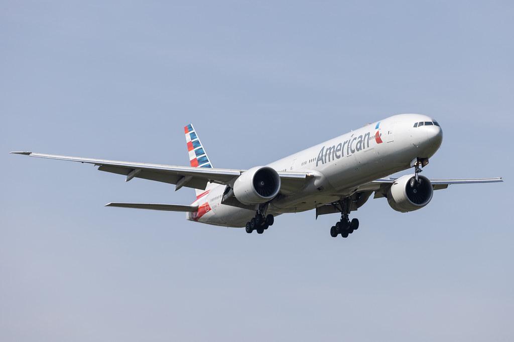London Heathrow: American Airlines (AA / AAL) |  Boeing 777-323(ER) B77W | N728AN | MSN 31553