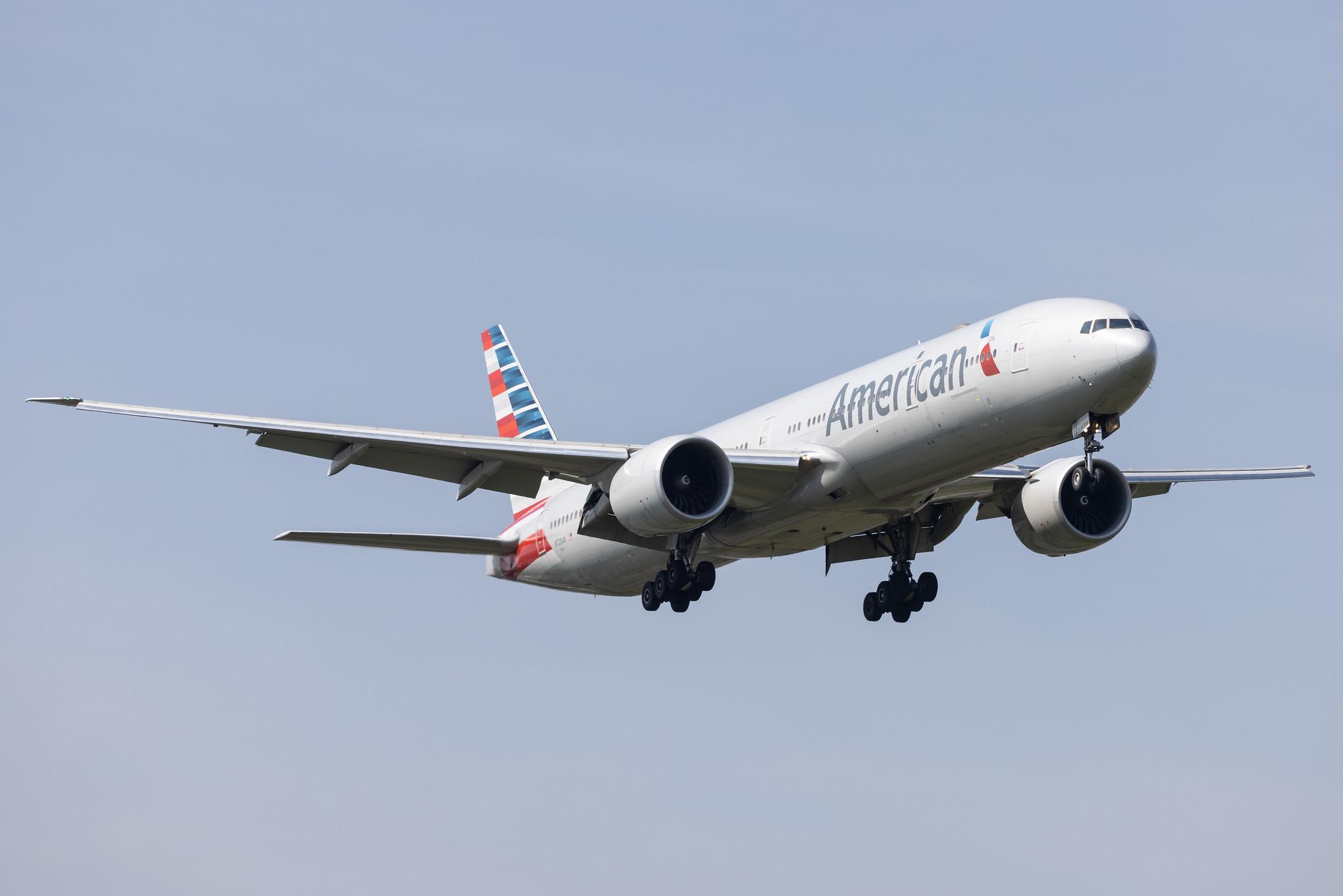 London Heathrow: American Airlines (AA / AAL) |  Boeing 777-323(ER) B77W | N728AN | MSN 31553