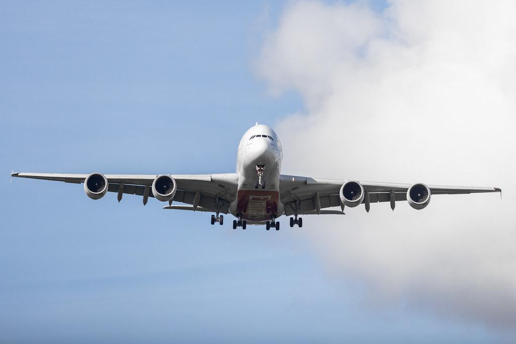 Hamburg Airport: Emirates (EK / UAE) | Airbus A380-861 A388 | A6-EOK | MSN 184