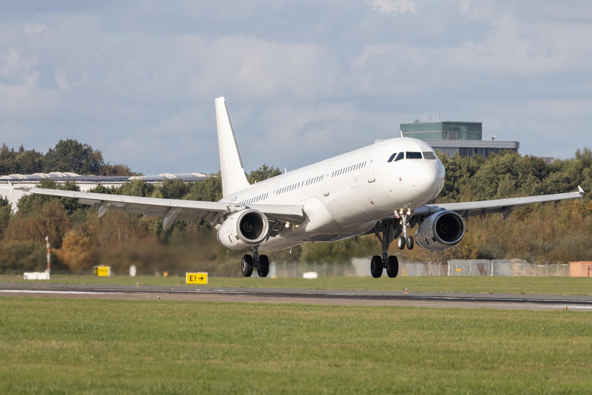 Hamburg Airport: SmartLynx (6Y / ART) |  Airbus A321-231 A321 | YL-LDS | MSN 05074