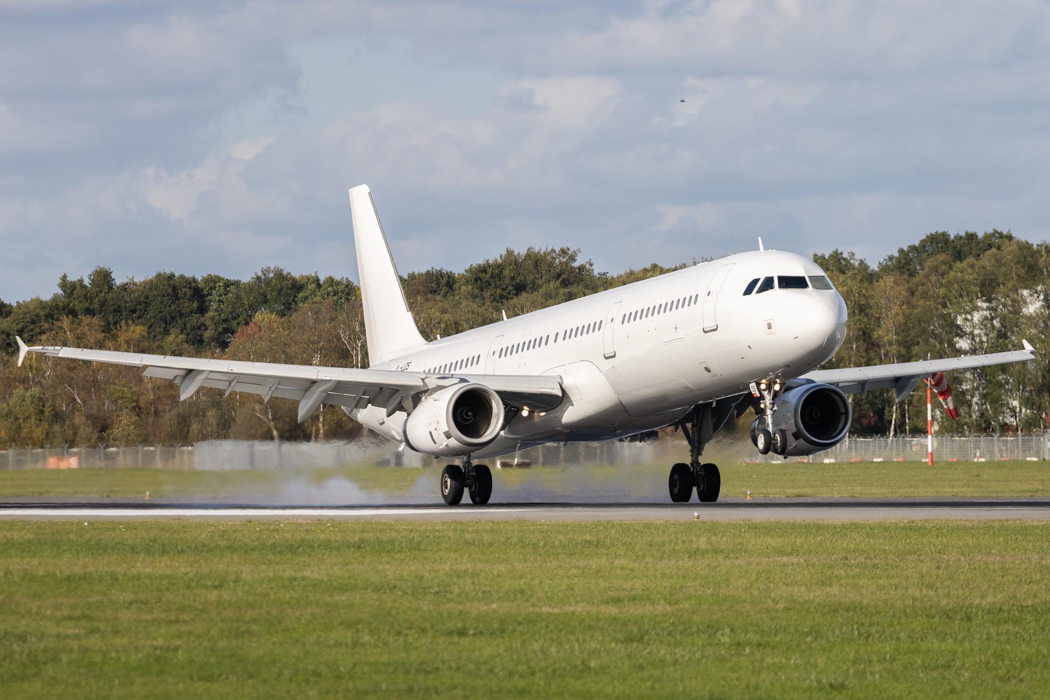 Hamburg Airport: SmartLynx (6Y / ART) |  Airbus A321-231 A321 | YL-LDS | MSN 05074