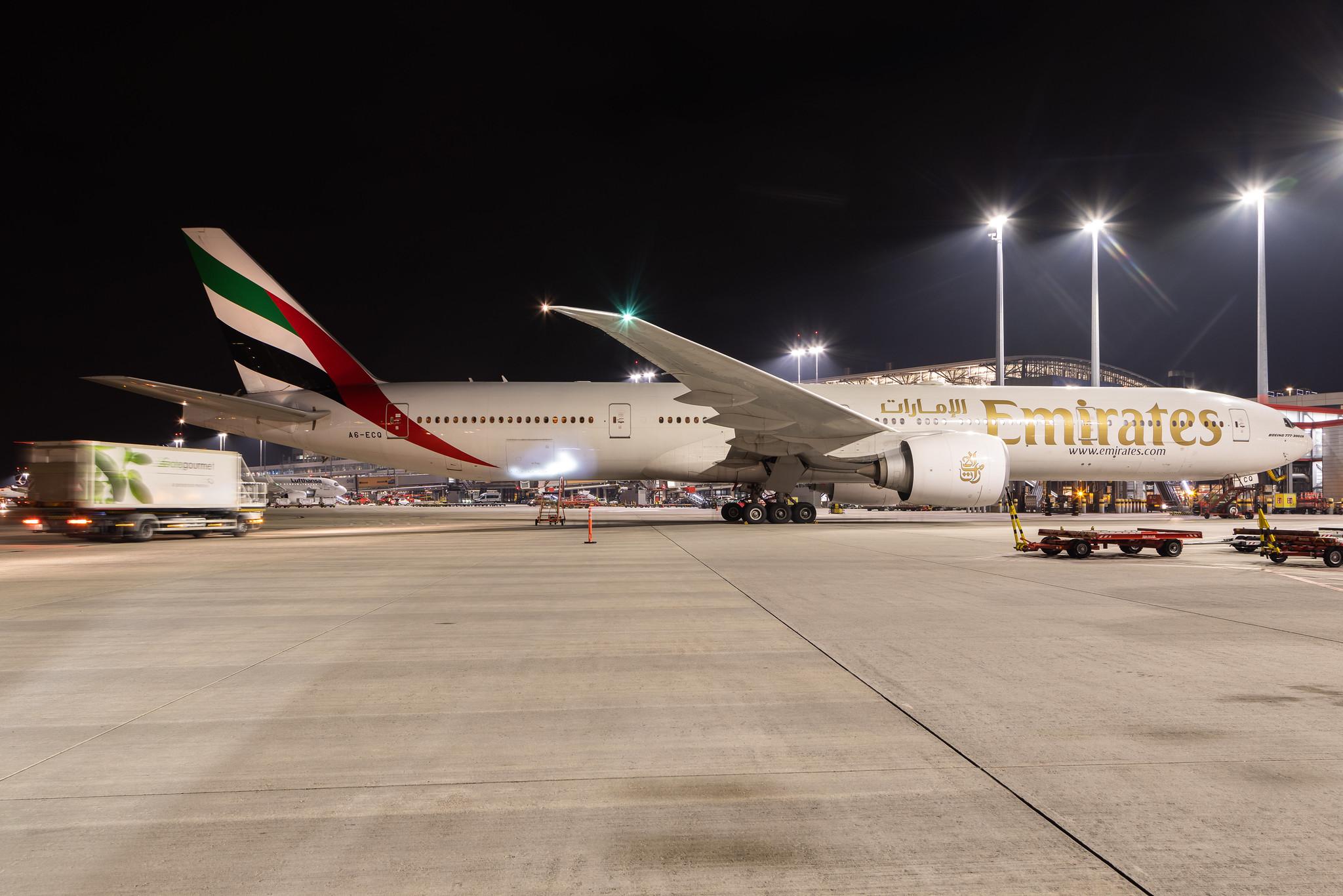 Hamburg Airport: Emirates (EK / UAE) |  Boeing 777-31H(ER) B77W | A6-ECQ | MSN 35588