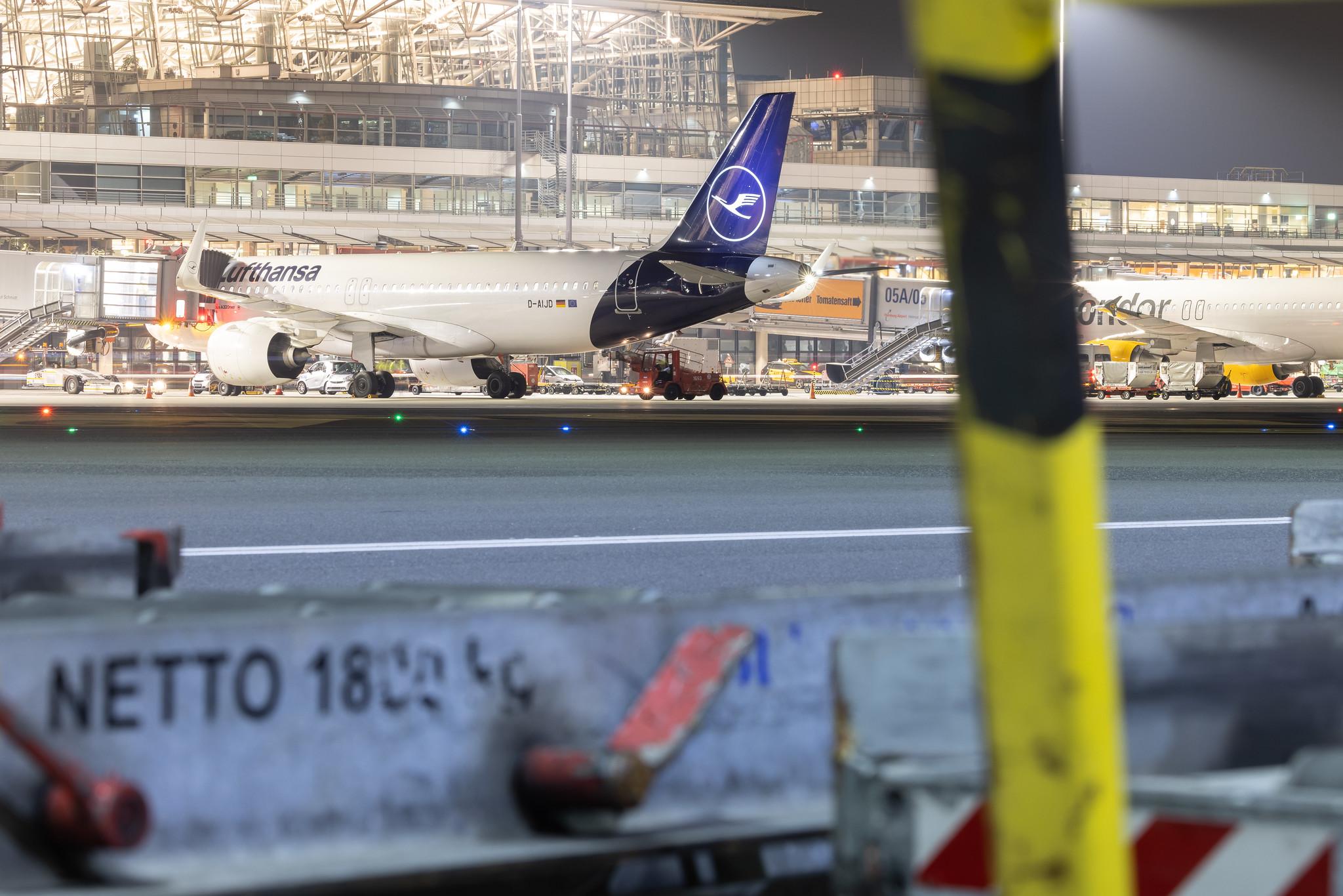 Hamburg Airport: Lufthansa (LH / DLH) | Airbus A320-271N A20N | D-AIJD | MSN 10281
