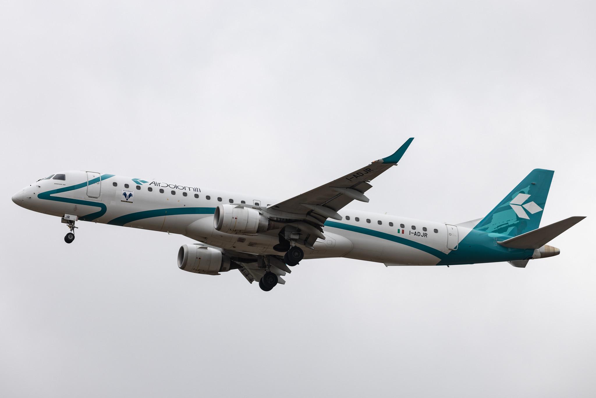 Flughafen Berlin Brandenburg: Air Dolomiti (EN / DLA) | Embraer E195LR E195 | I-ADJR | MSN 19000595