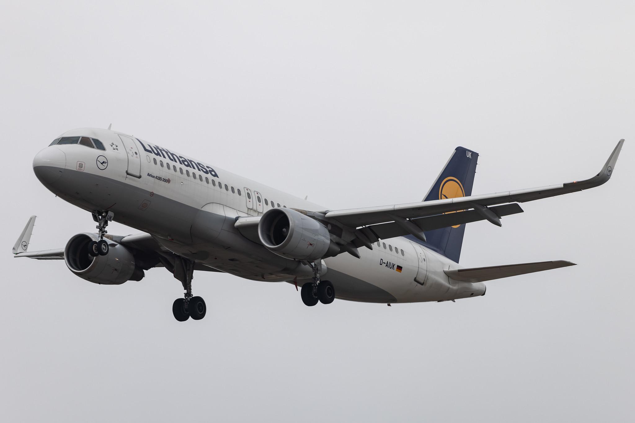 Flughafen Berlin Brandenburg: Lufthansa (LH / DLH) | Airbus A320-214 A320 | D-AIUK | MSN 6423