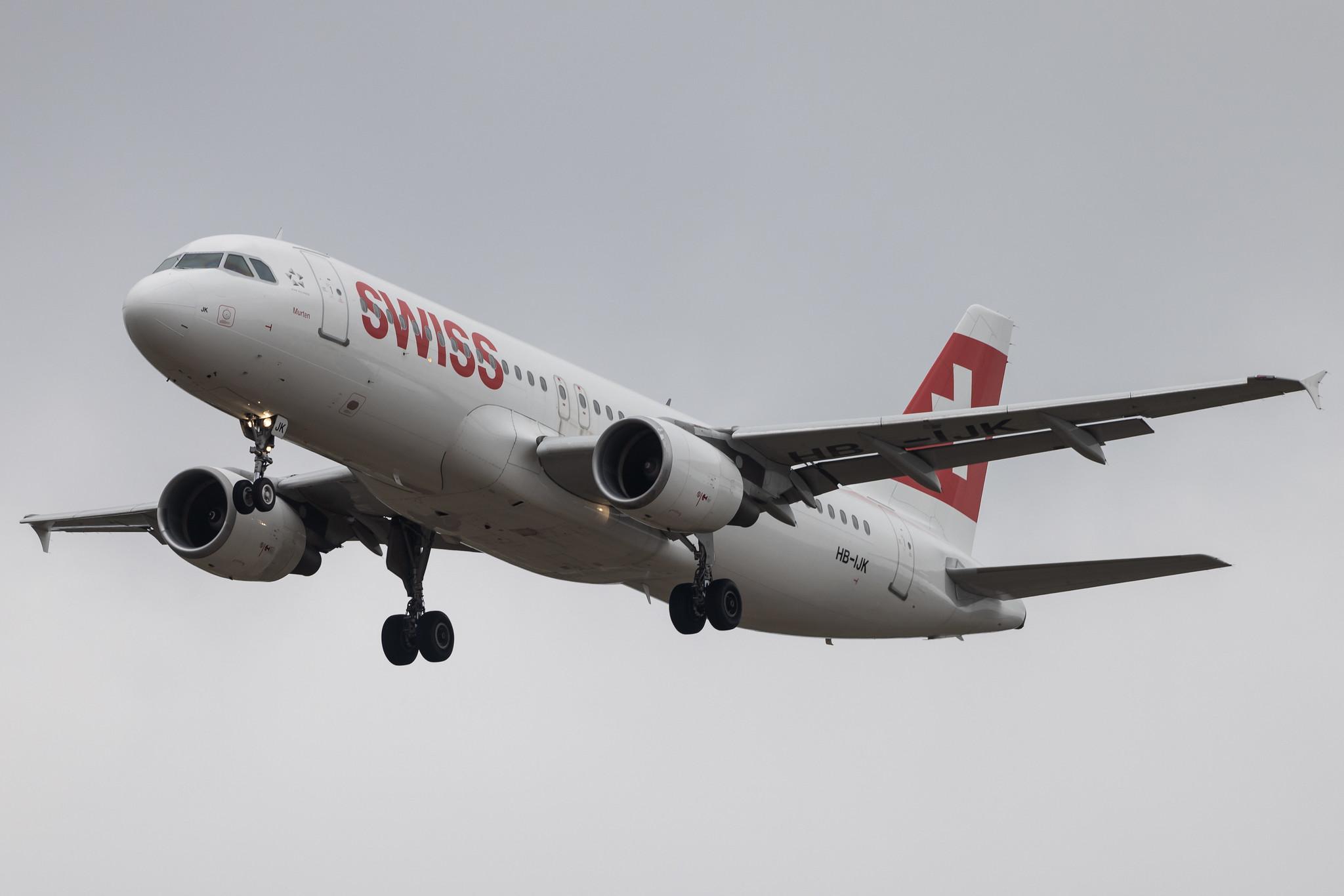 Flughafen Berlin Brandenburg: Swiss (LX / SWR) | Airbus A320-214 A320 | HB-IJK | MSN 0596