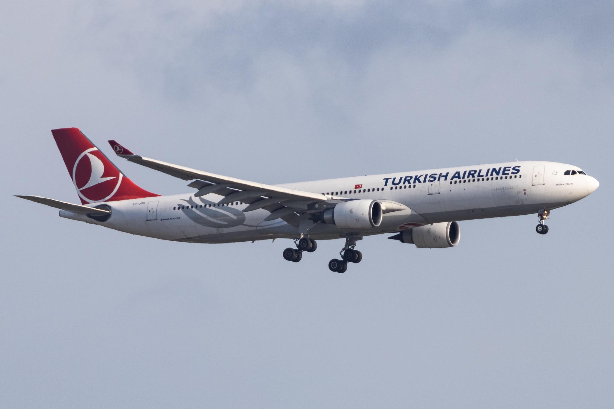 Flughafen Berlin Brandenburg: Turkish Airlines (TK / THY) | Airbus A330-303 A333 | TC-JOG | MSN 1620