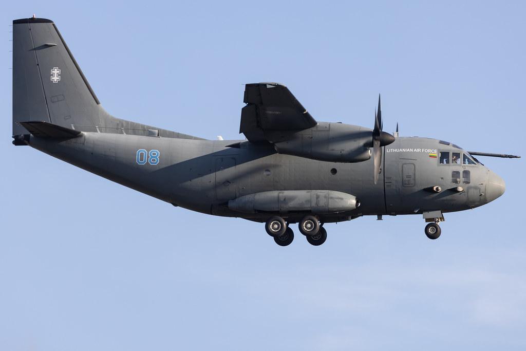 Flughafen Berlin Brandenburg: Lithuanian Air Force (C27J) | Alenia C-27J Spartan | 08 | MSN 4143