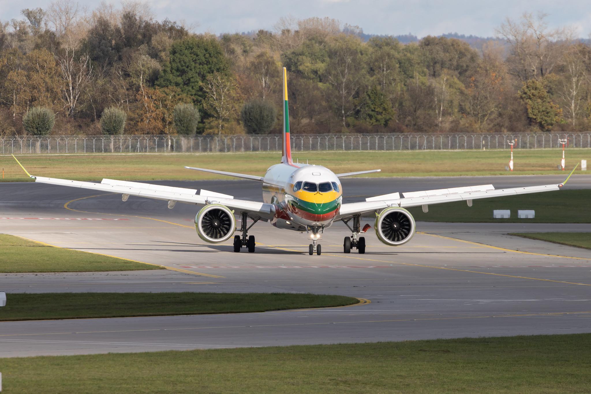 Munich Airport: Air Baltic (BT / BTI) | Livery: Lithuanian Flag Livery | Airbus A220-300 BCS3 | YL-CSK | MSN 55039