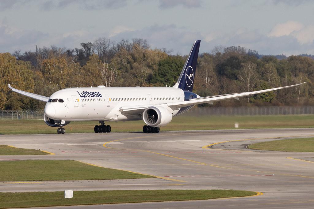 Munich Airport: Lufthansa (LH / DLH) | Boeing 787-9 Dreamliner B789 | D-ABPA | MSN 62730