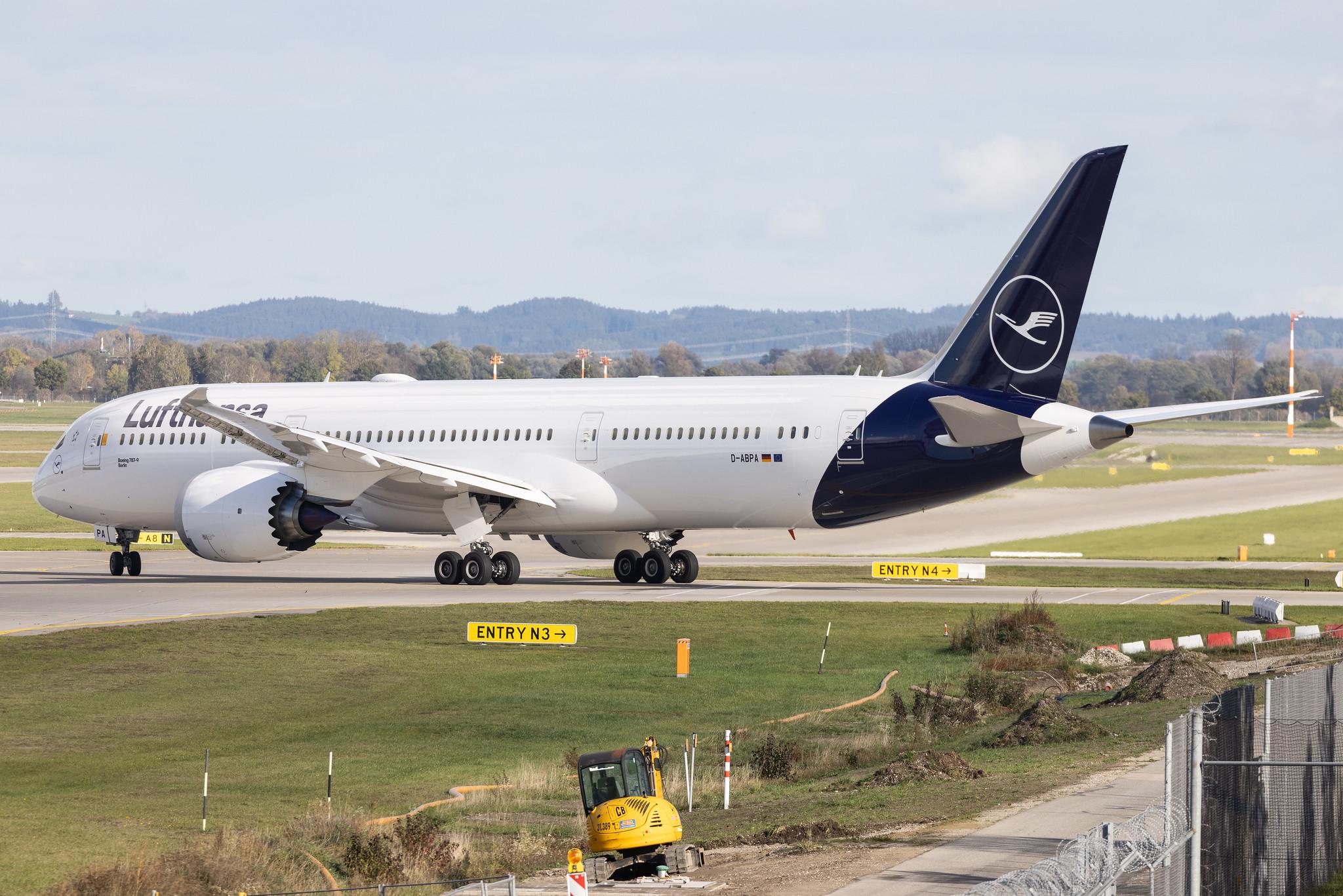 Munich Airport: Lufthansa (LH / DLH) | Boeing 787-9 Dreamliner B789 | D-ABPA | MSN 62730